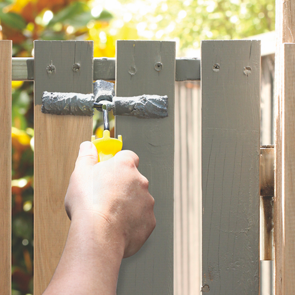 Uni-Pro Picket Fence and Post Roller